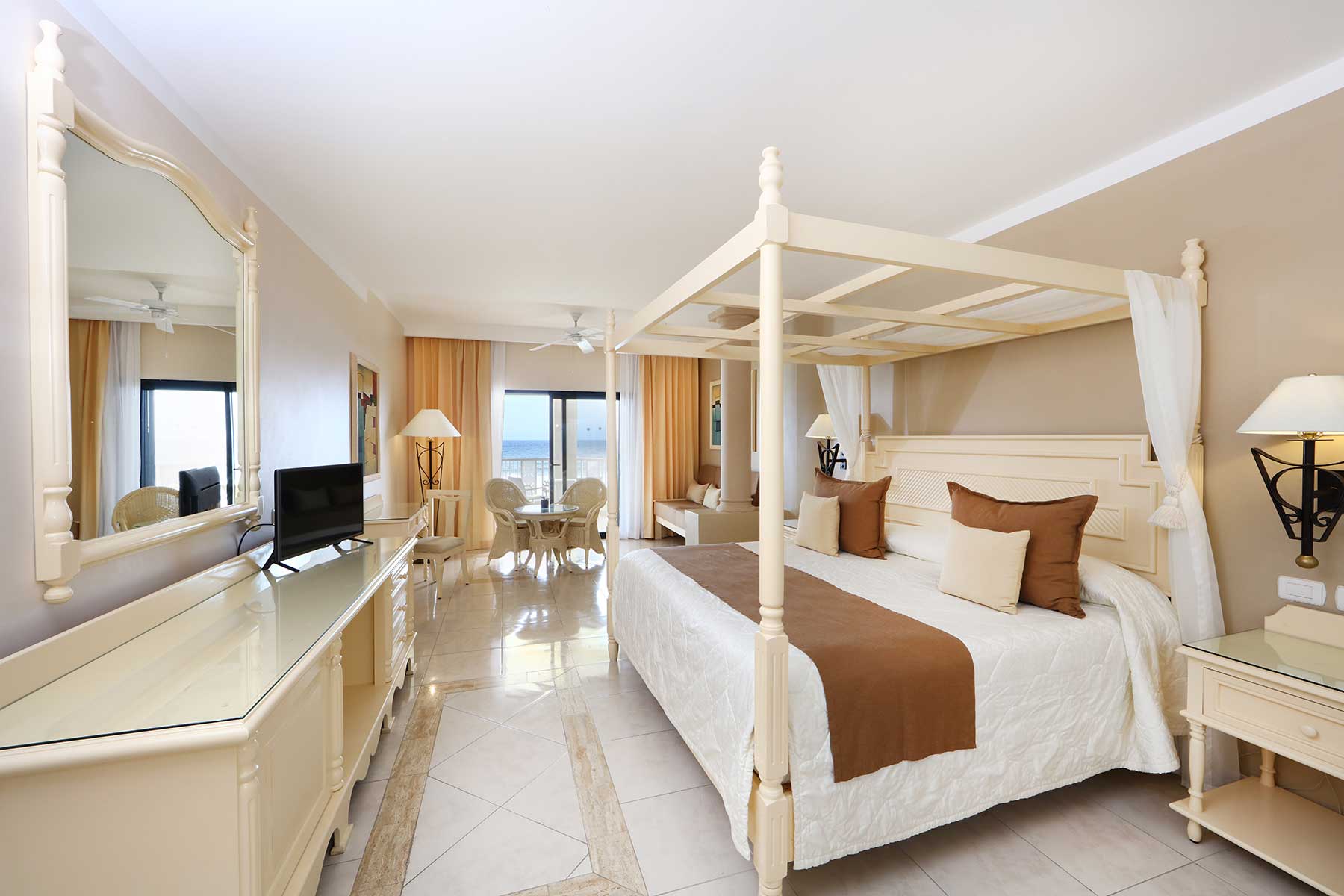 Gallery Resort Akumal 4