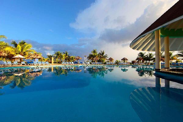Pool - Bar Grand Bahia Principe Jamaica