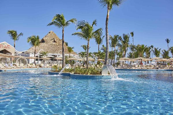 Piscina Luxury Bahia Principe Ambar Blue