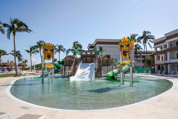 Famlilies at Grand Bahia Principe Tulum