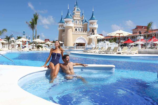 Famlilies at Luxury Bahia Principe Fantasia