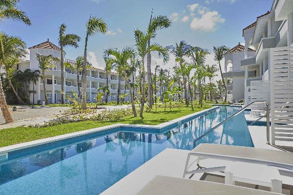 Junior Suite Deluxe Swim Up Room at Luxury Bahia Principe 6