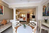 Gallery Rooms Runaway Bay 3